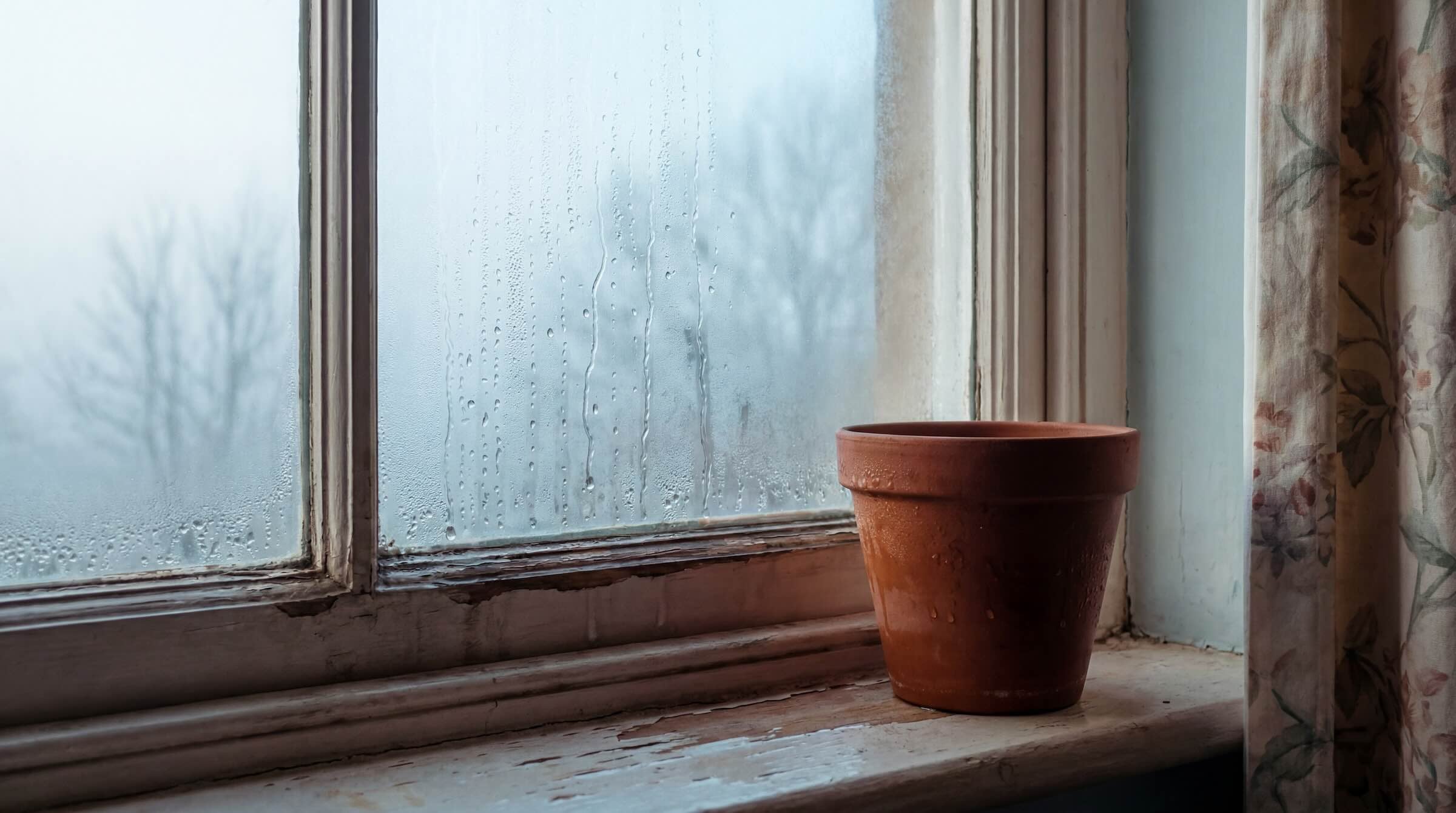 How to Stop Condensation on Bedroom Windows in a UK Home